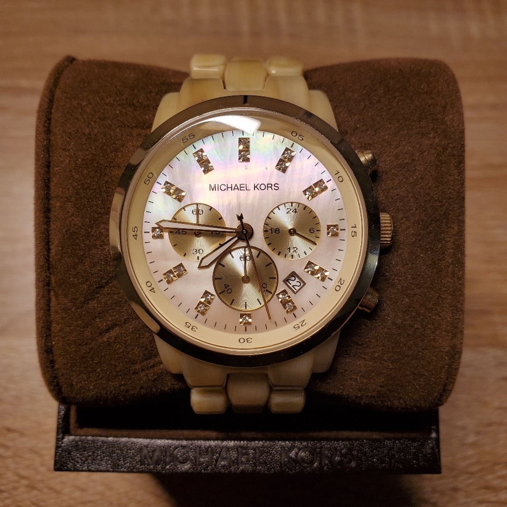 Michael Kors - Yellow Horn